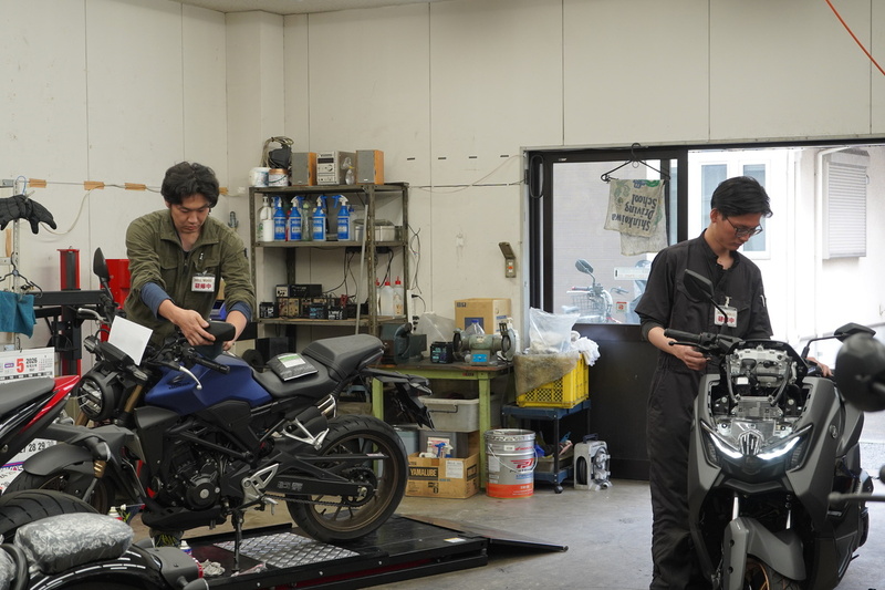 スタッフ小池さん2
